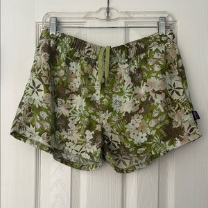 Patagonia Floral Patterned Women's Athletic Shorts